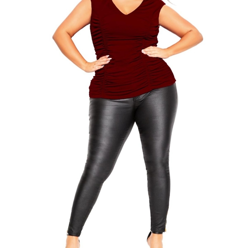 Women's plus Rushed red Top